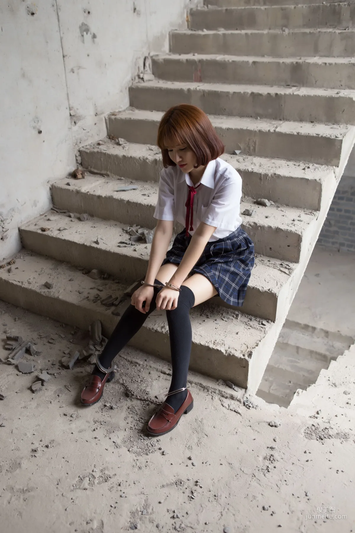 k8 Aojiao Mengmeng Vivian, School Uniform Outdoor Bondage Photo Set photo 30
