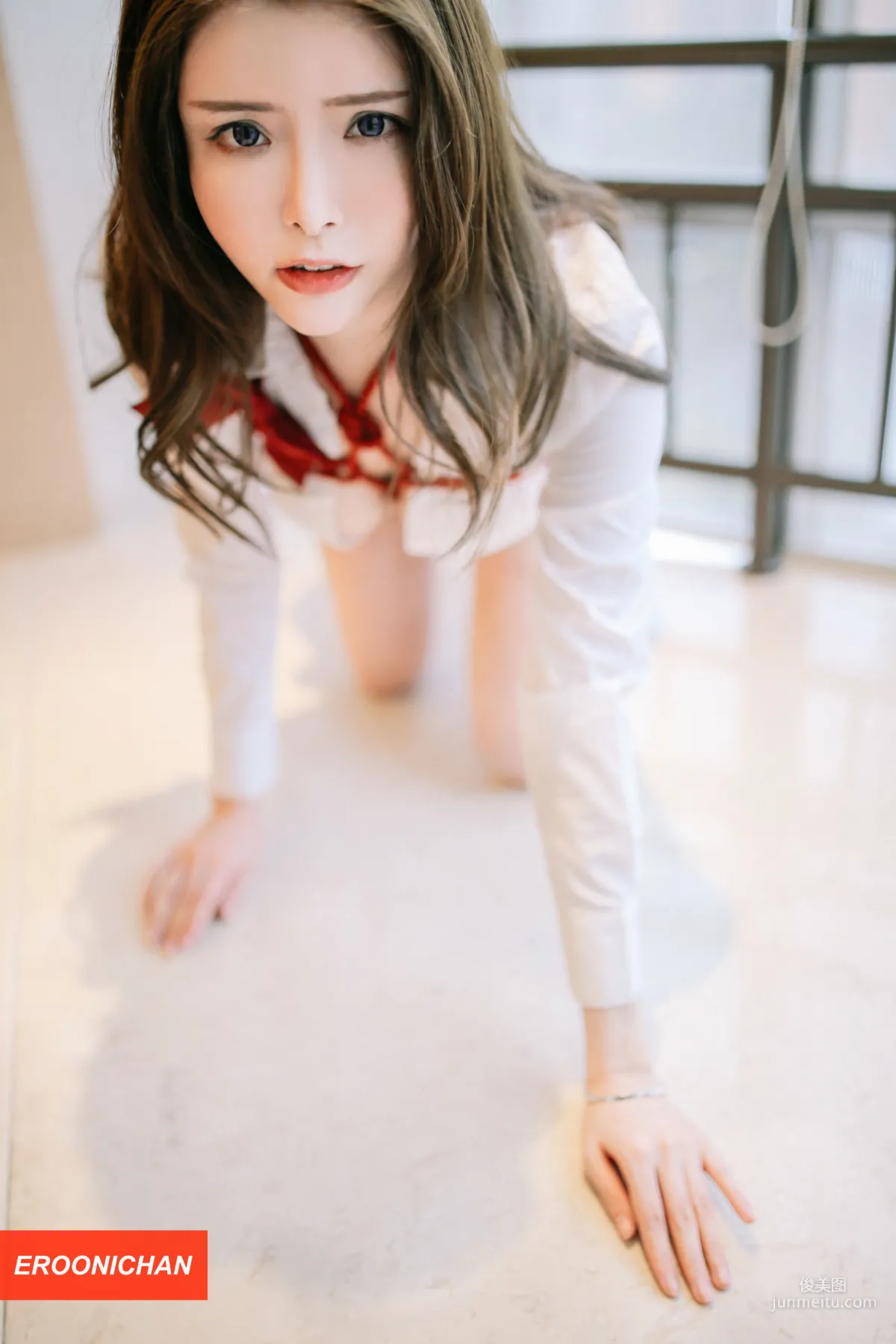 夏小秋秋秋《RED》  [EROONICHAN] 写真集1