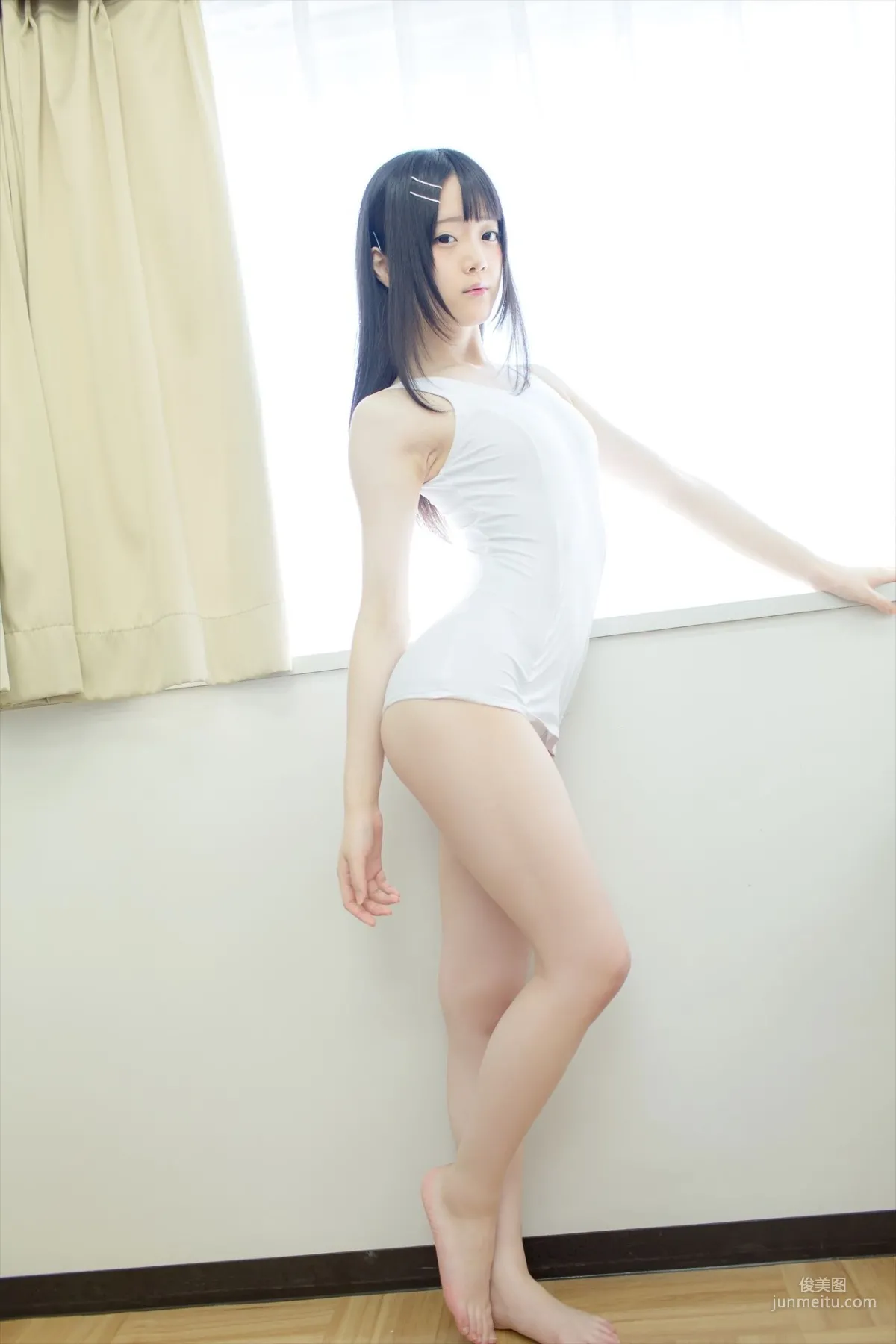 まきろん。《君夏 - 君と僕の夏休み》 白スク 写真集45