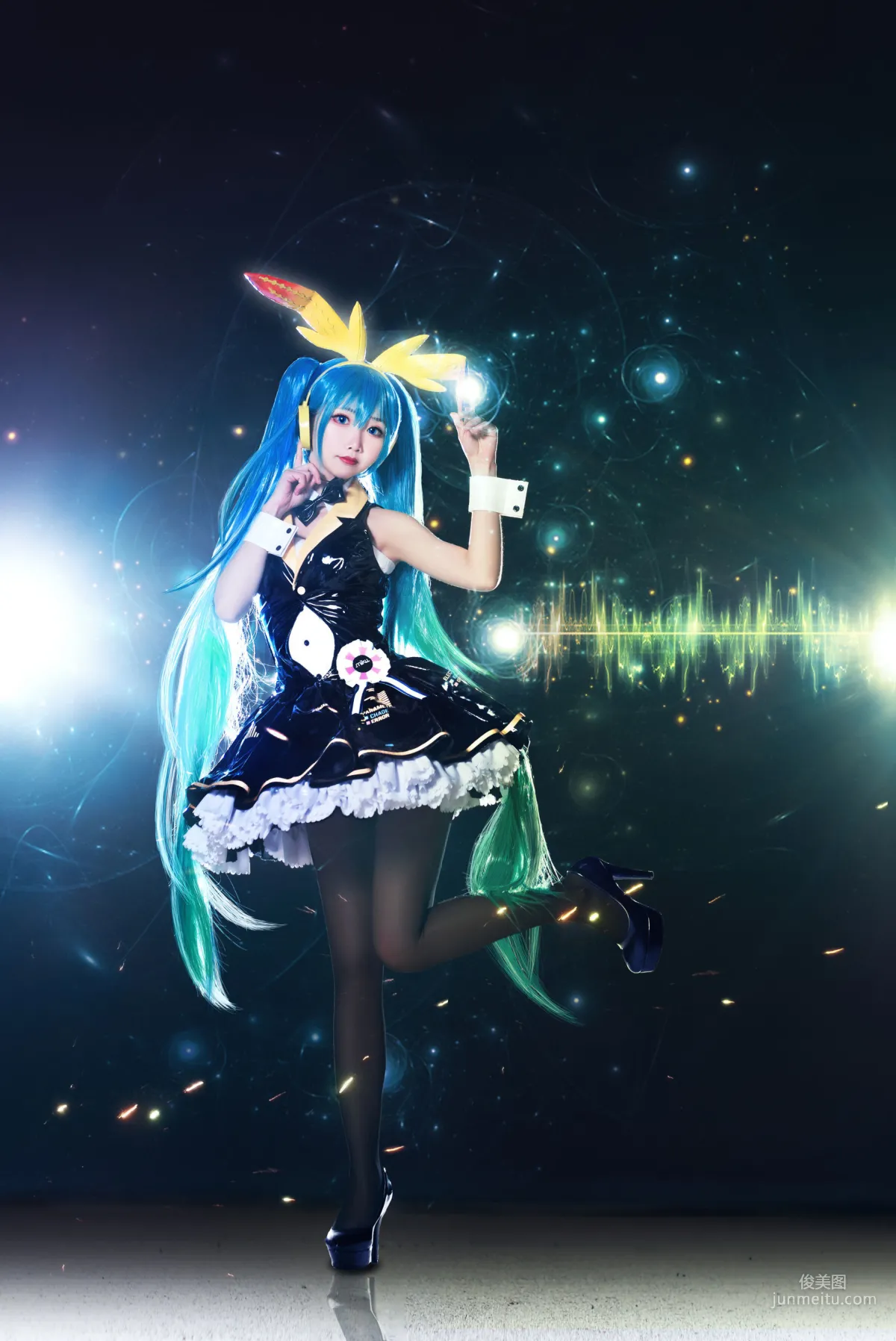 Mianbing Xianer, Hatsune Miku [Cosplay] Photo Set photo 13