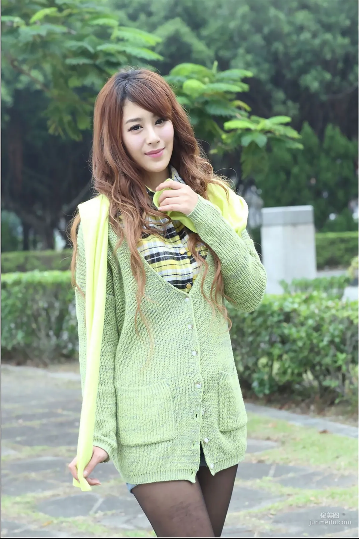 夏晴MISO《黑絲外拍》 [台灣美女] 寫真集 3