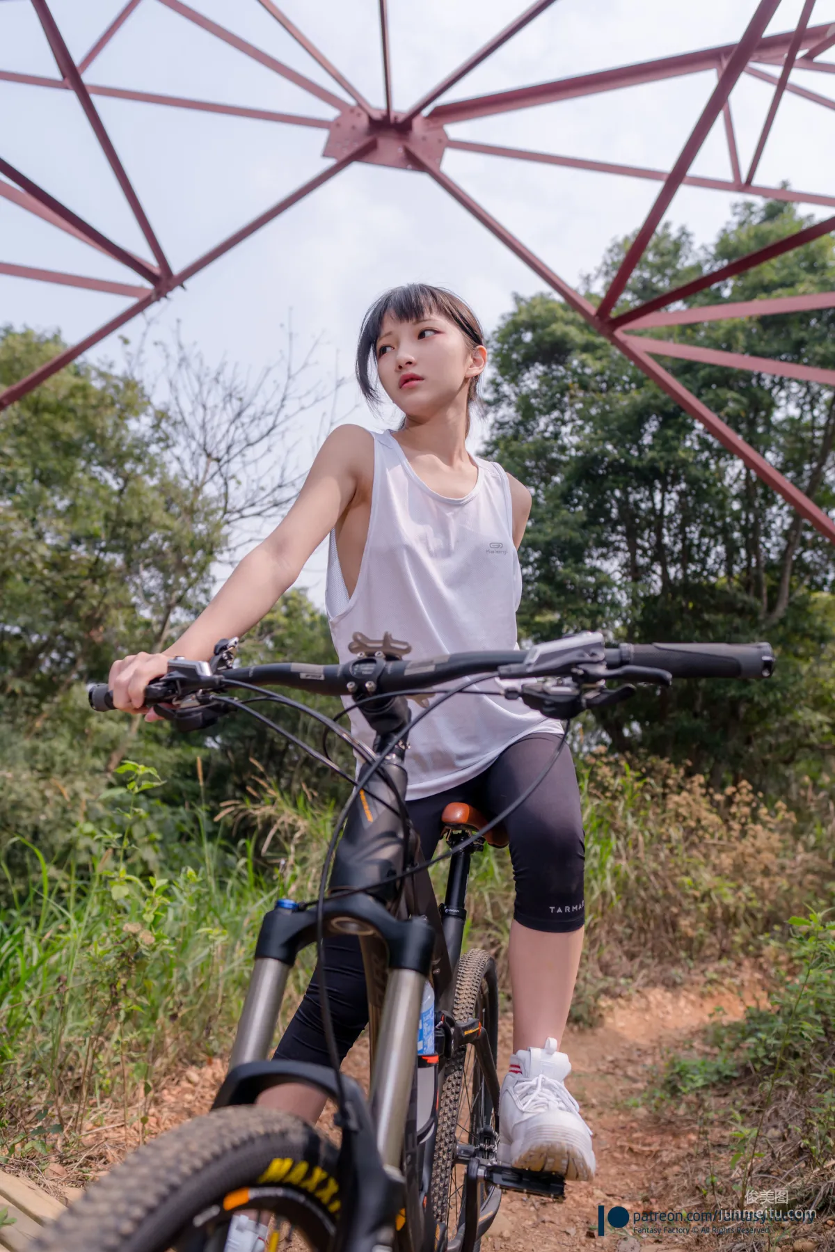 Xiao Ding: Web Idols photo 5