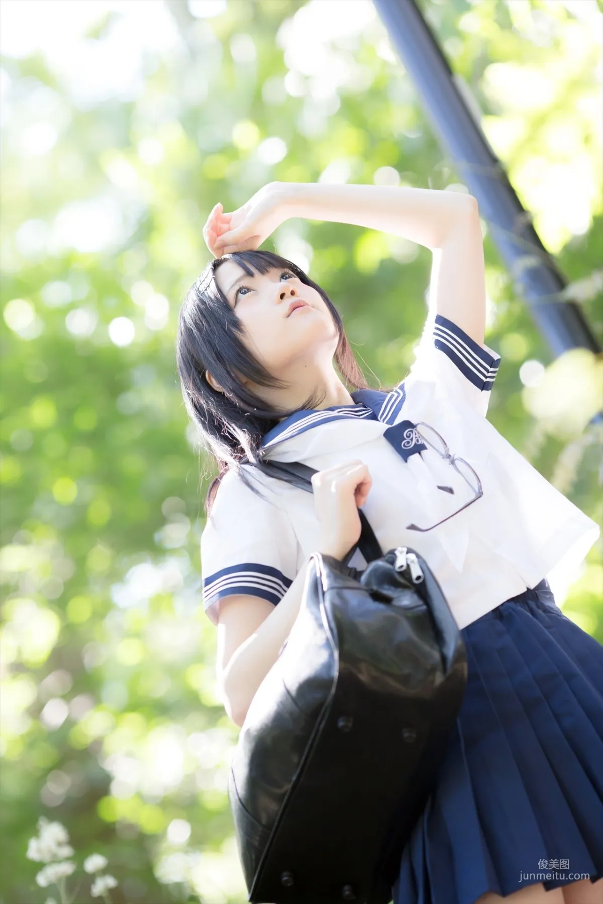 まきろん。《君夏 - 君と僕の夏休み》 制服  写真集9
