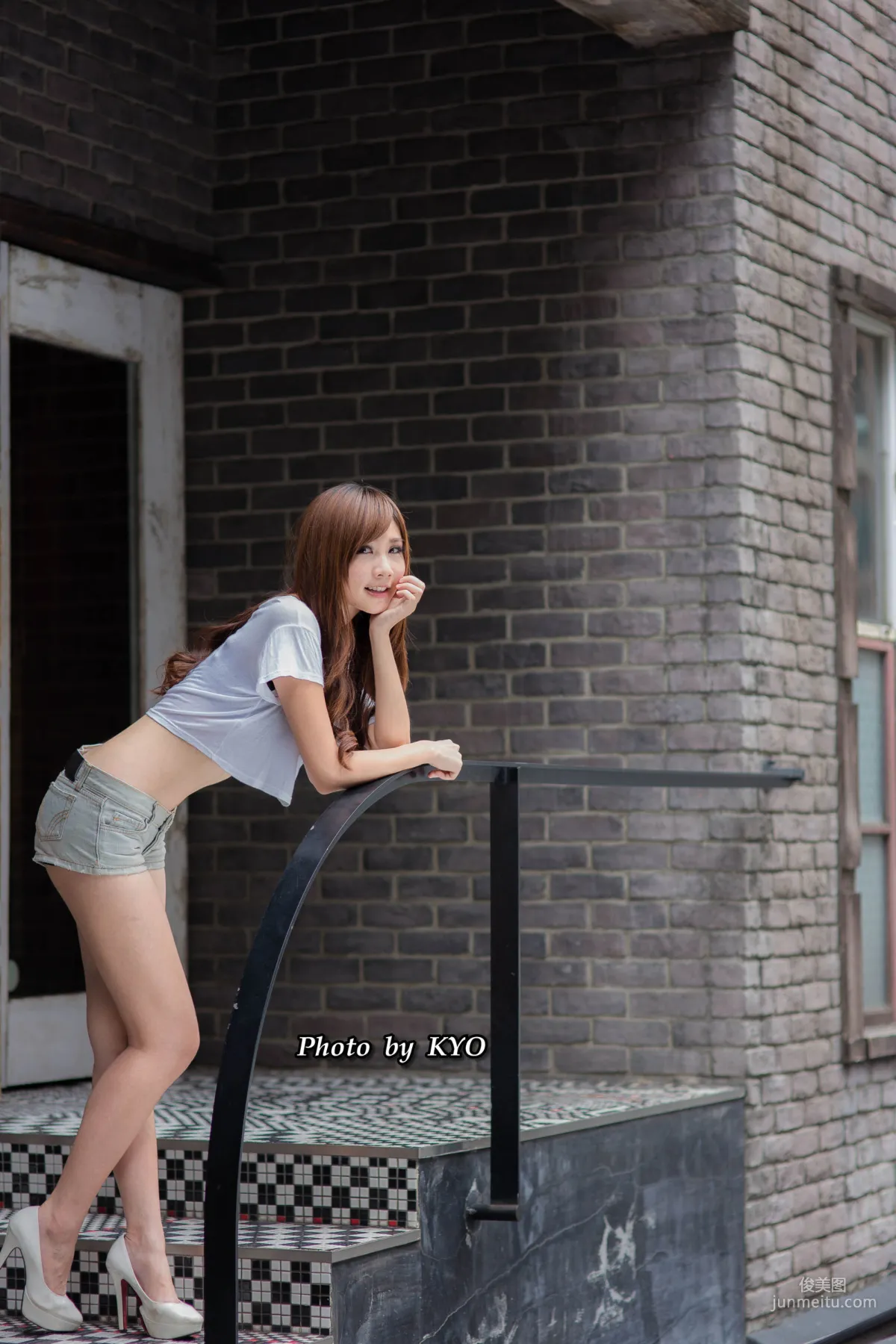 Zhang Yazhu Chu, Blooming in Zhongxiao Dunhua Outdoor Shoot Photo Set photo 35