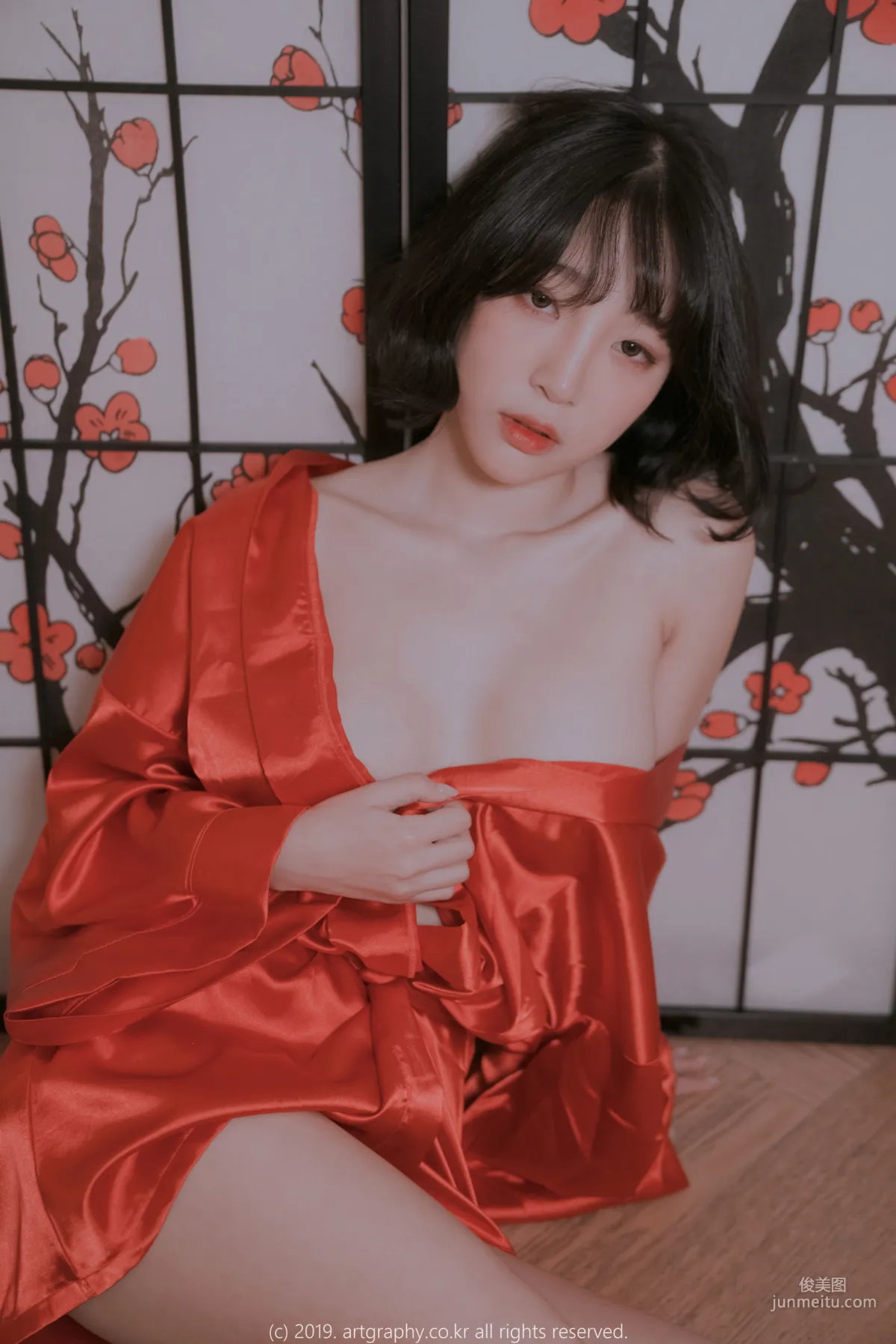 Korean Beauty Jiang Renqing 'See-Through Pajamas + Red Bathrobe' [ARTGRAVIA] Photo Set photo 12