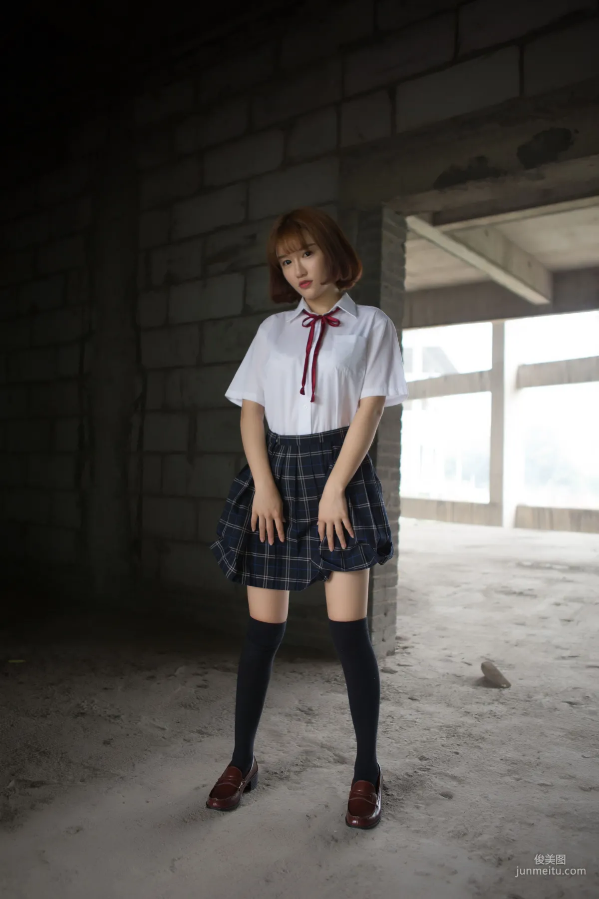 k8 Aojiao Mengmeng Vivian, School Uniform Outdoor Bondage Photo Set photo 3