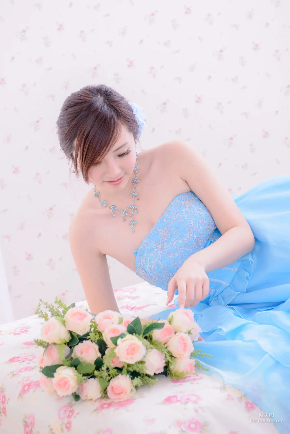 陈思颖 《蓝白婚纱影集》 写真集69