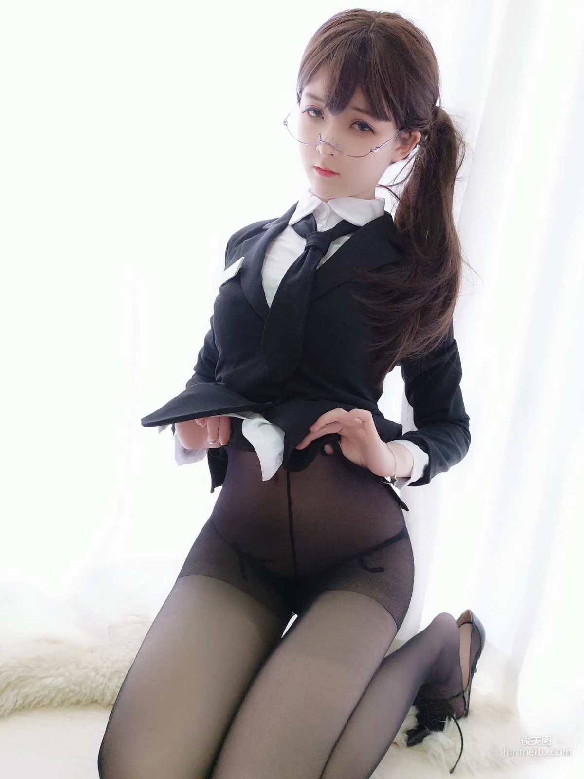 Yixiao Yangze: Web Idols photo 1