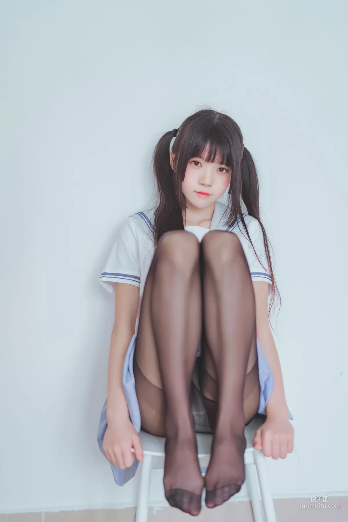 Ying Taomiao: Web Idols photo 5