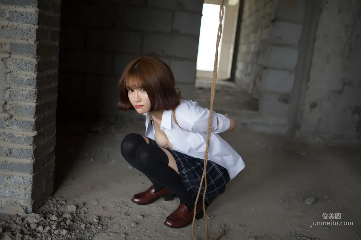 k8 Aojiao Mengmeng Vivian, School Uniform Outdoor Bondage Photo Set photo 19