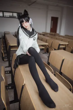 小妖精你的負卿《愛宕制服》 [COSPLAY福利] 寫真集