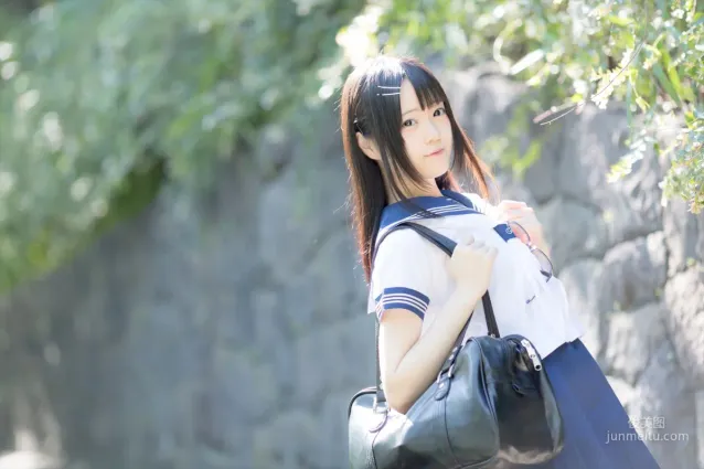 まきろん。《君夏 - 君と僕の夏休み》 制服  寫真集