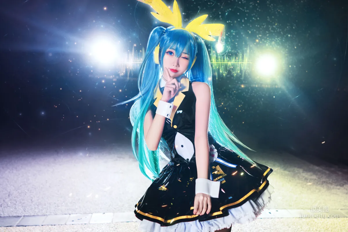 Mianbing Xianer, Hatsune Miku [Cosplay] Photo Set photo 4