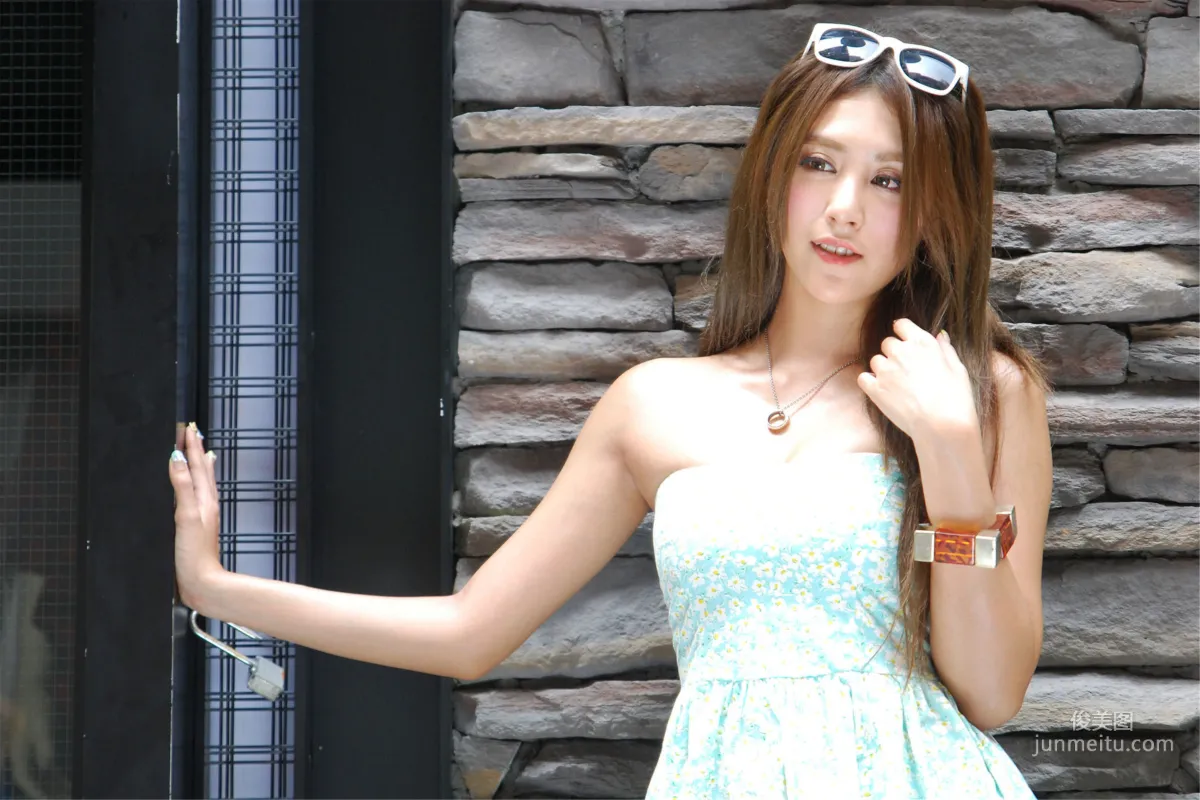 台湾女郎夏晴MISO《时尚街拍》 写真集41