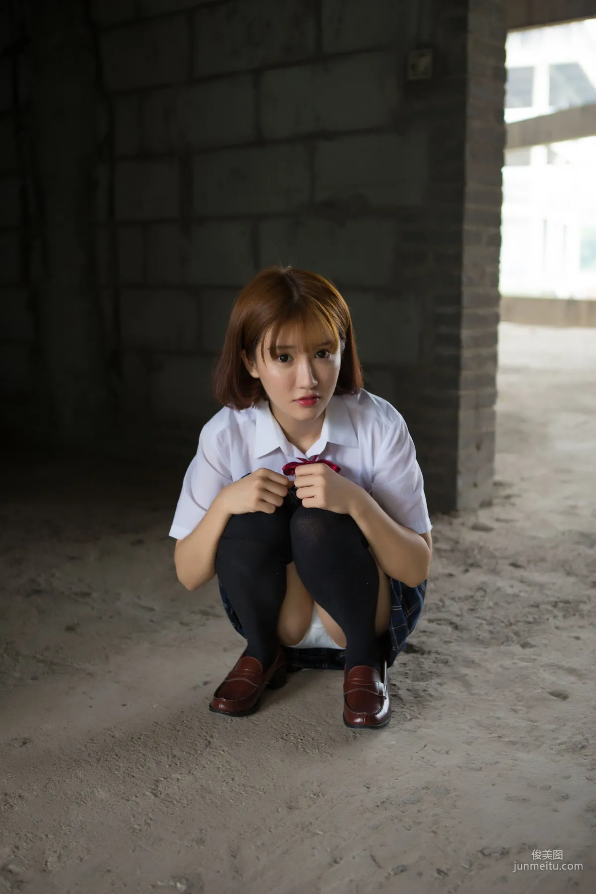 k8 Aojiao Mengmeng Vivian, School Uniform Outdoor Bondage Photo Set photo 4