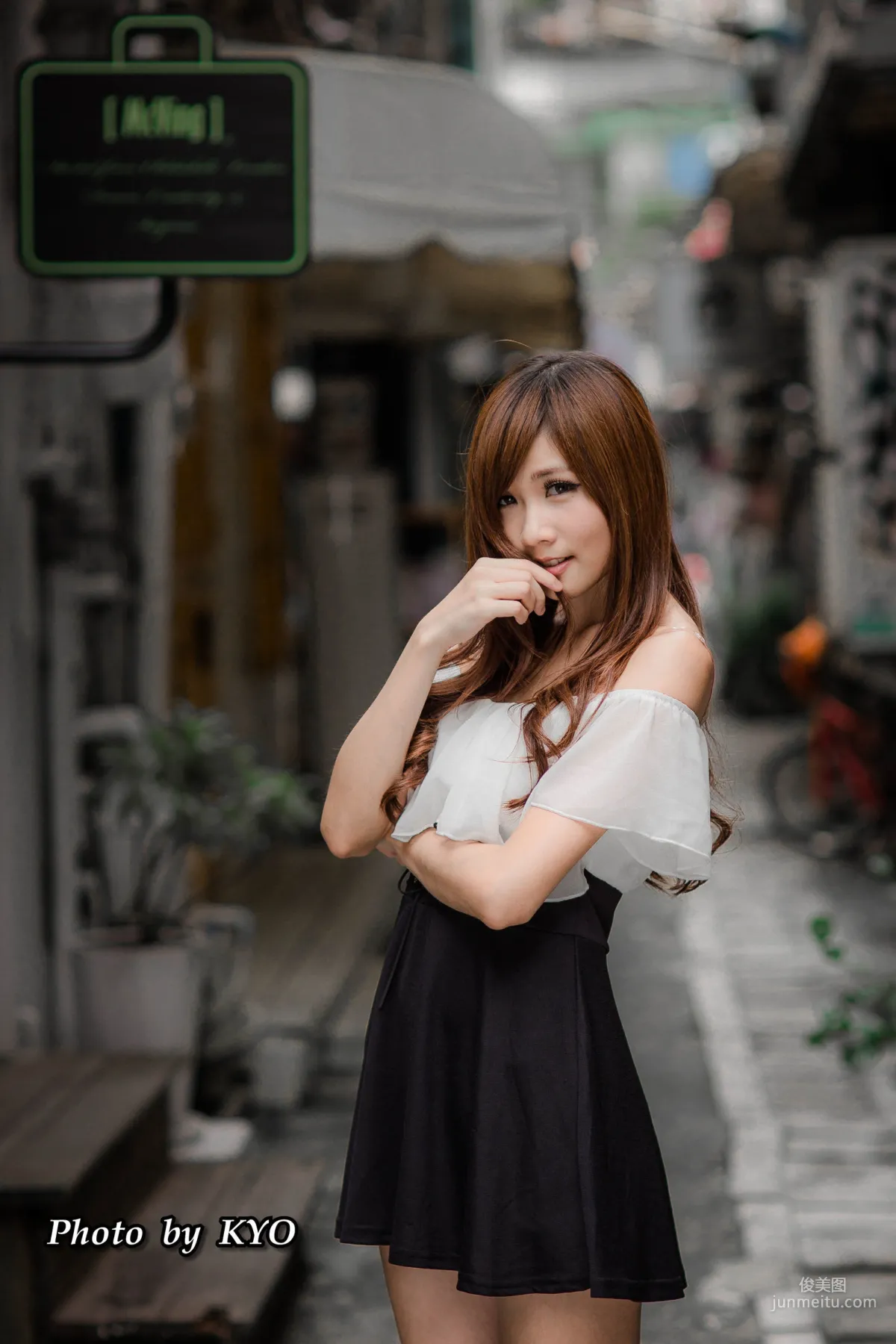 Zhang Yazhu Chu, Blooming in Zhongxiao Dunhua Outdoor Shoot Photo Set photo 10