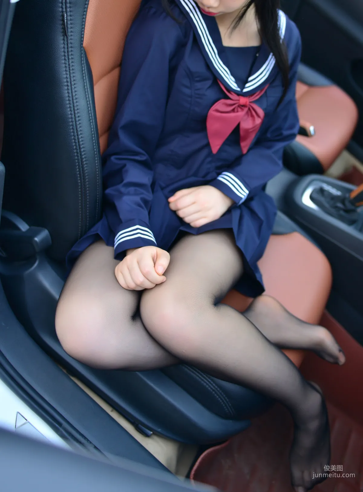 雪琪SAMA《车内JK》 [福利COSPLAY] 写真集18