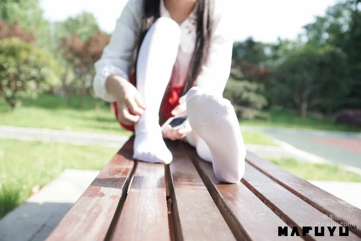 Shenle Banzhen Dong 'Girl and Nature and White Socks Series' [Cosplay Collection] Photo Set photo 24