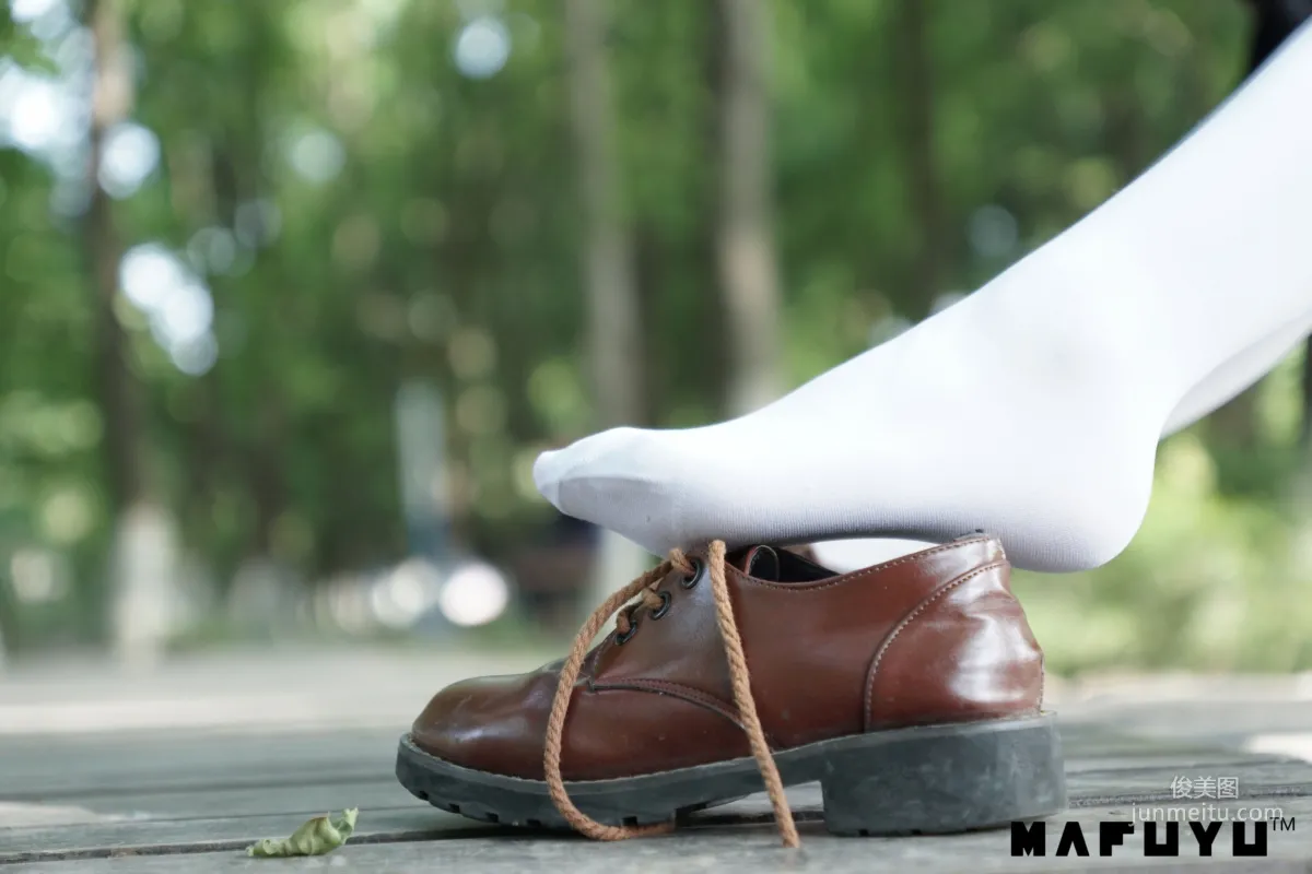 Shenle Banzhen Dong 'Girl and Nature and White Socks Series' [Cosplay Collection] Photo Set photo 3