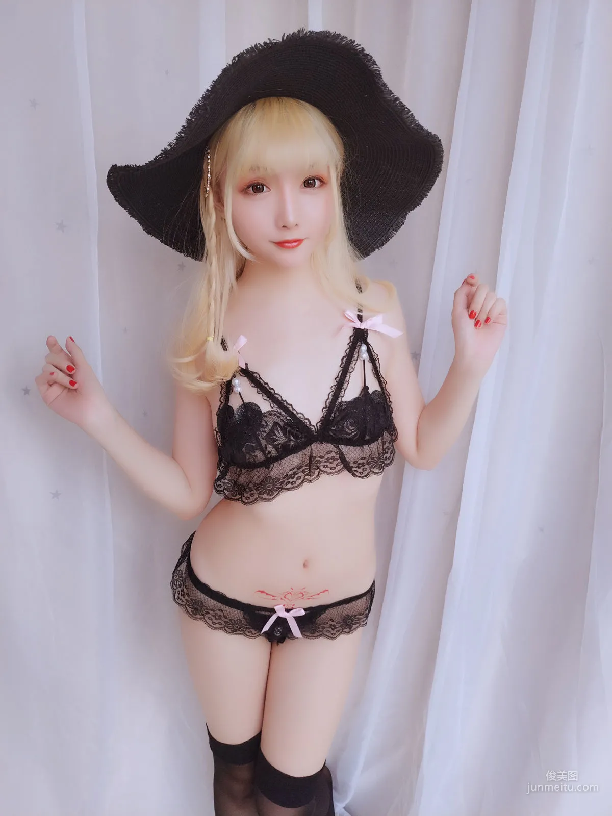 Coser Girl Xingzhi Chichi, Happy Holiday Pack [Cosplay] Photo Set photo 6