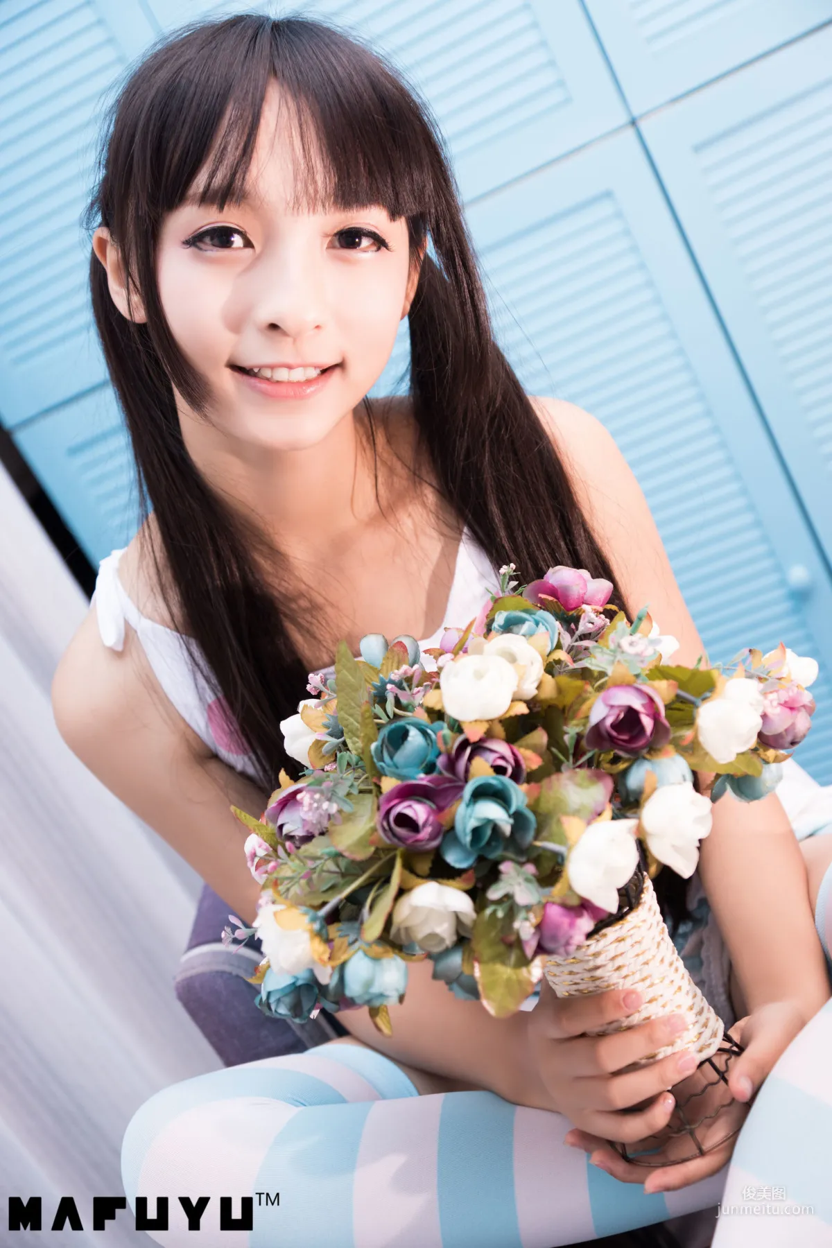 神楽坂真冬《藍白條紋系列》 [COSPLAY少女] 寫真集 16