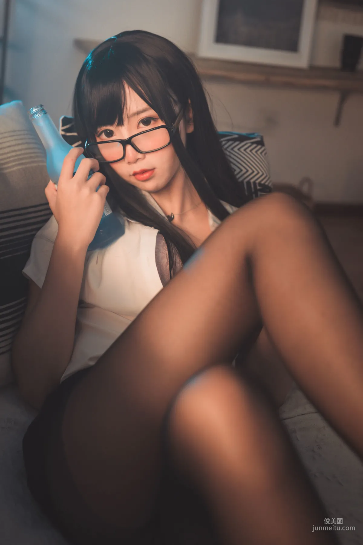面饼仙儿《黑丝OL》 [福利COSPLAY] 写真集9