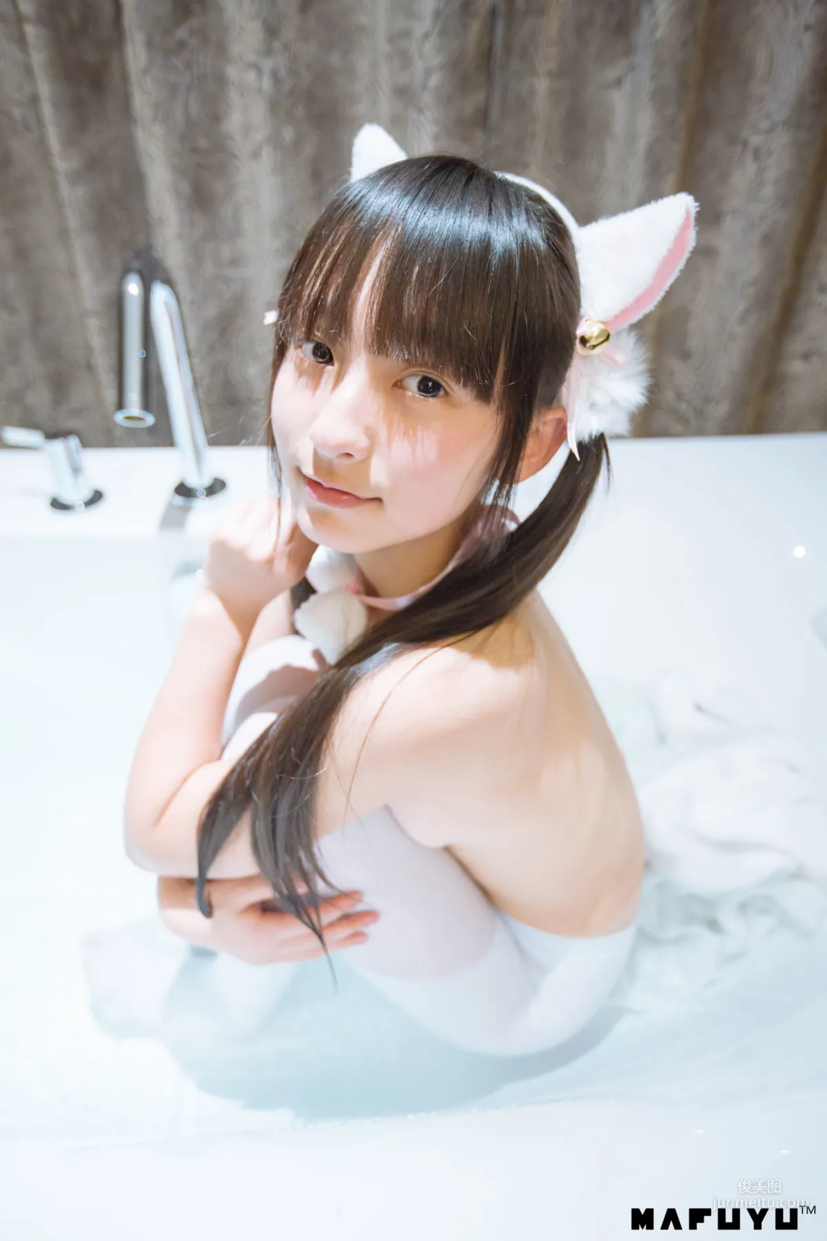 Shenle Banzhen Dong, Reimu Cat Girl Series 2 [Web Idols Cosplay] Photo Set photo 35