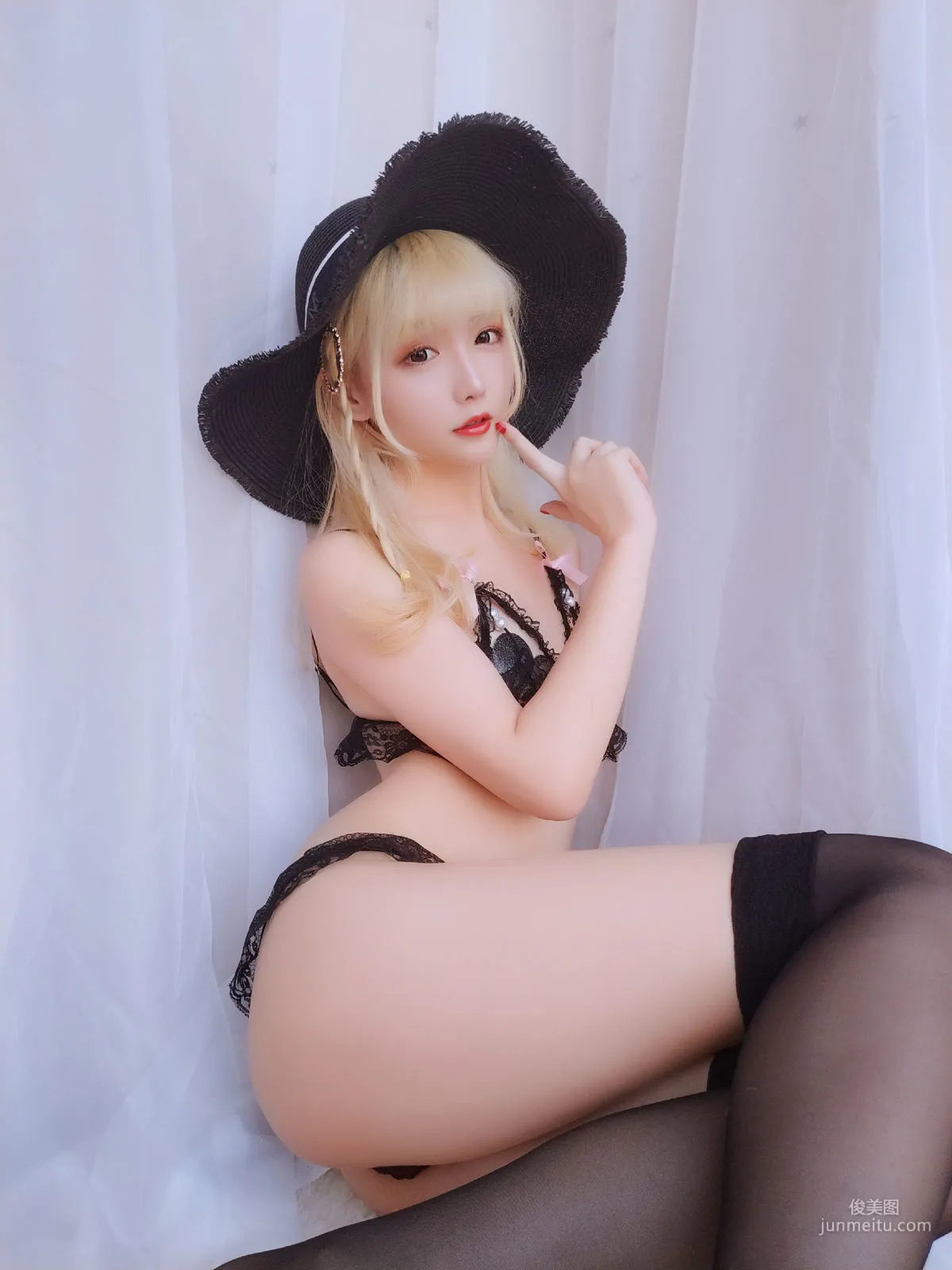 Coser Girl Xingzhi Chichi, Happy Holiday Pack [Cosplay] Photo Set photo 27