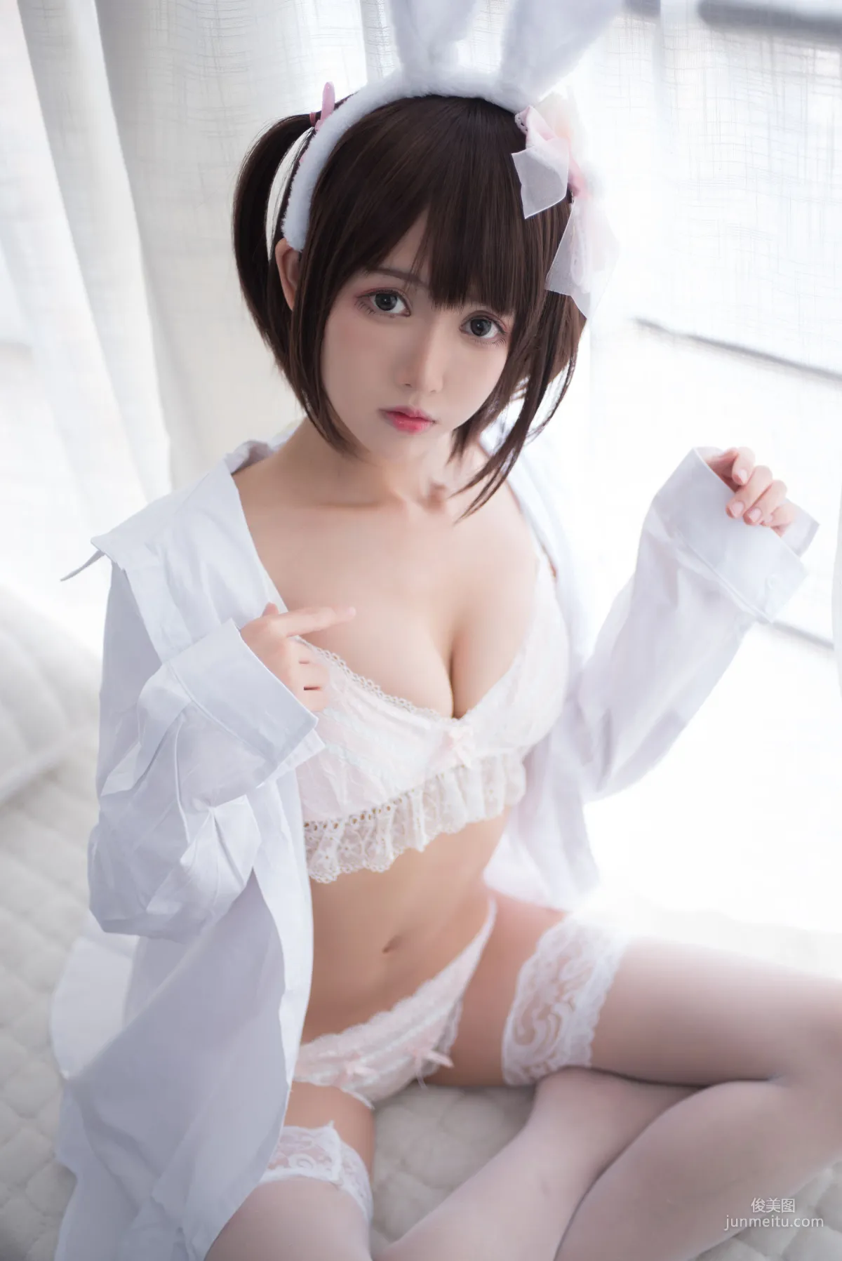 鳗鱼霏儿《兽耳+白色蕾丝情趣》 [COSPLAY美女] 写真集1