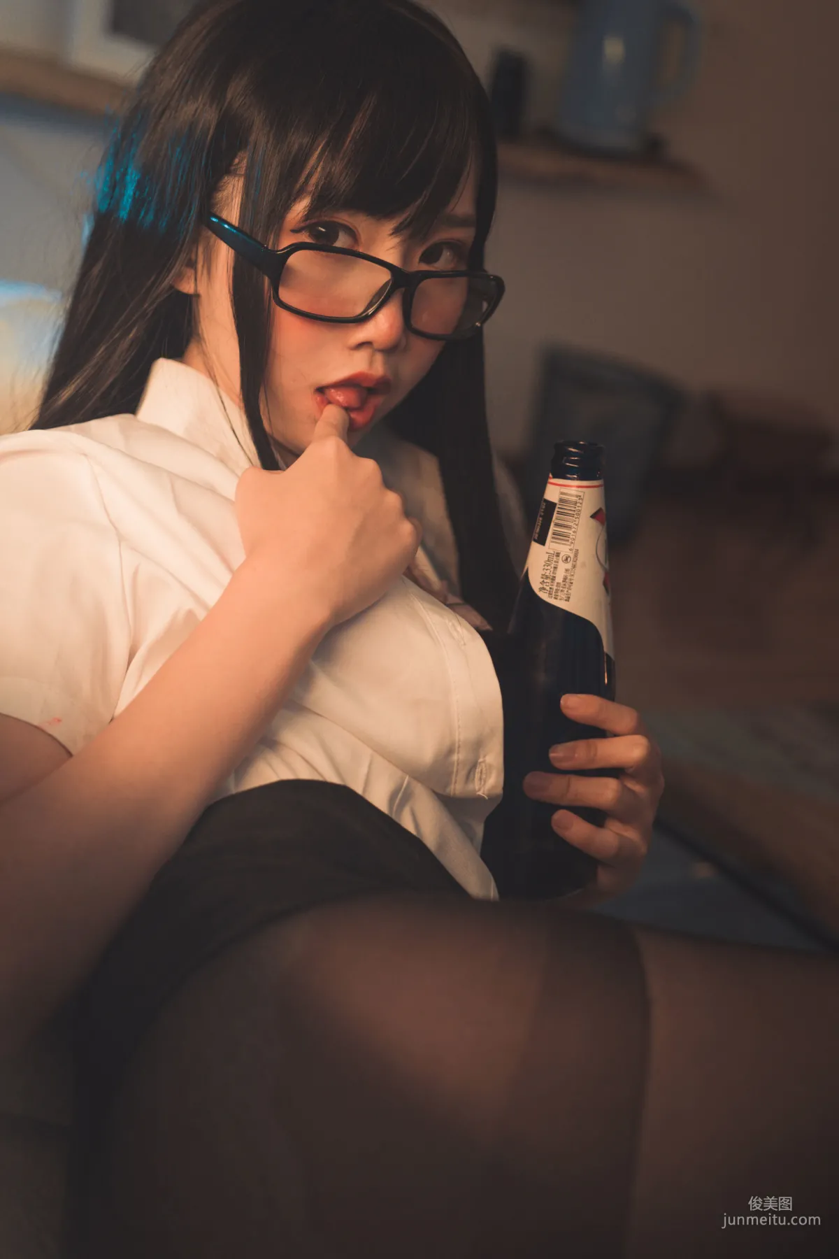 面饼仙儿《黑丝OL》 [福利COSPLAY] 写真集23