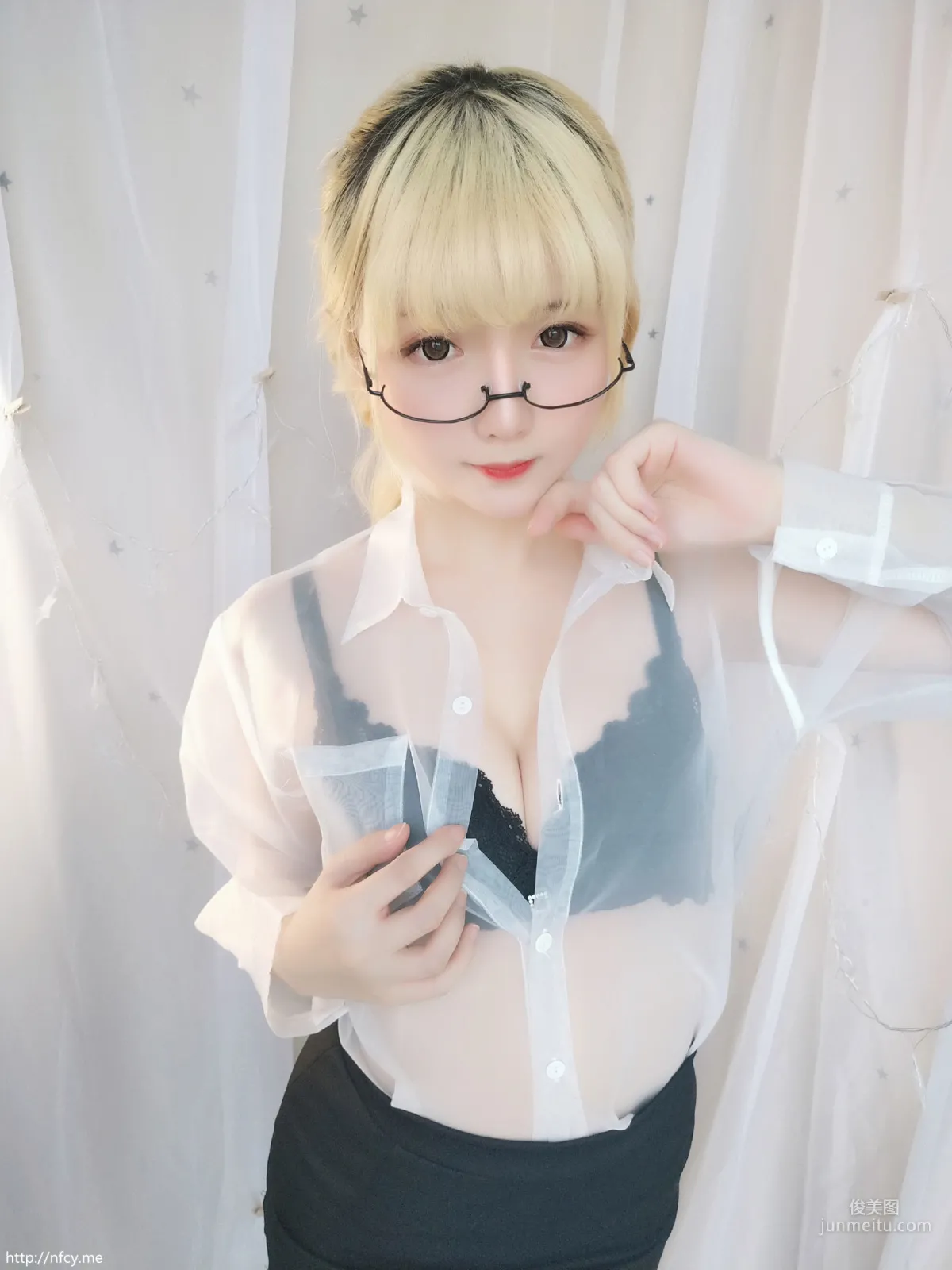 星之遲遲 《今晚加班包》 [福利COSPLAY] 寫真集 8