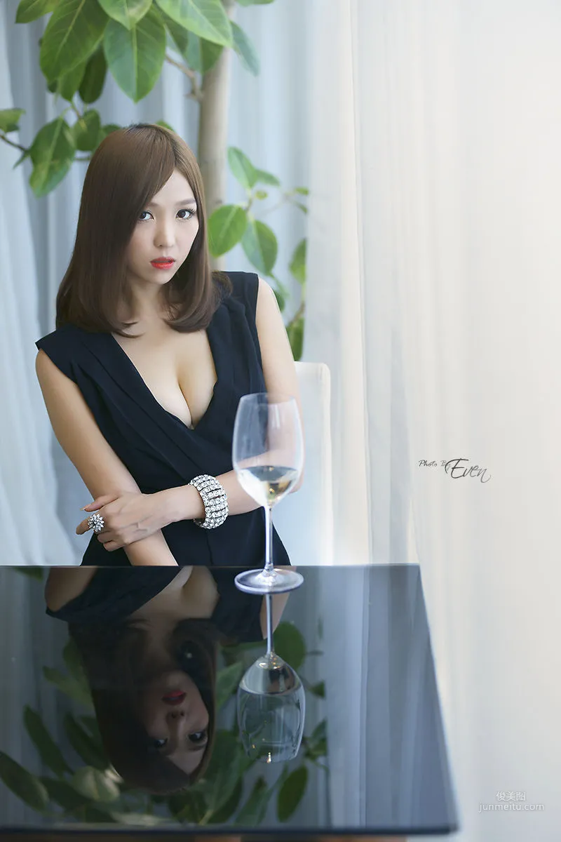 李恩慧《黑裙女强人》写真集15
