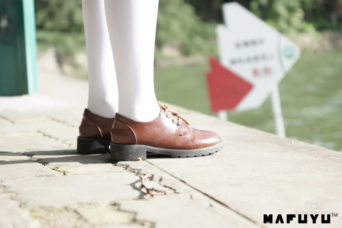Shenle Banzhen Dong 'Girl and Nature and White Socks Series' [Cosplay Collection] Photo Set photo 9
