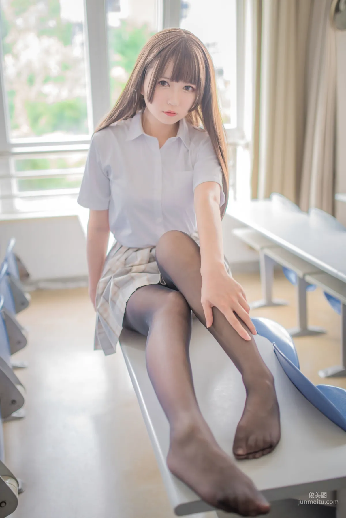 白金Saki《制服黑絲》 [COSPLAY福利] 寫真集 18
