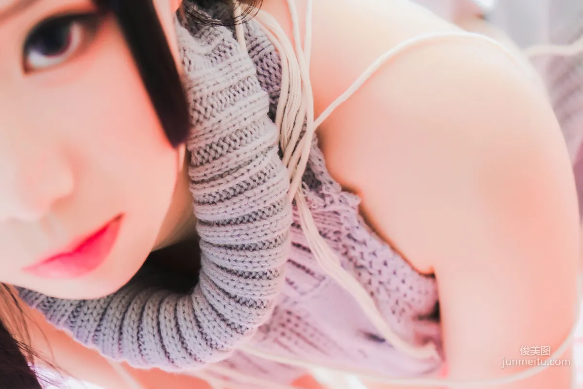 面餅仙兒《露背毛衣！！》 [福利COSPLAY] 寫真集 26