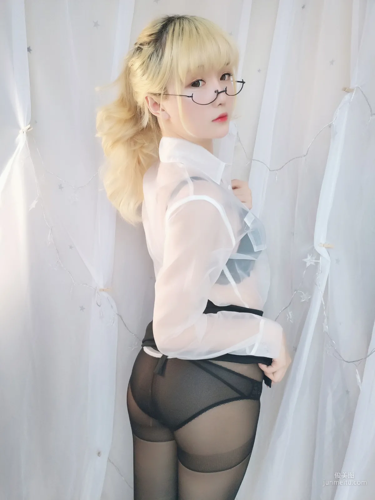 星之遲遲 《今晚加班包》 [福利COSPLAY] 寫真集 12