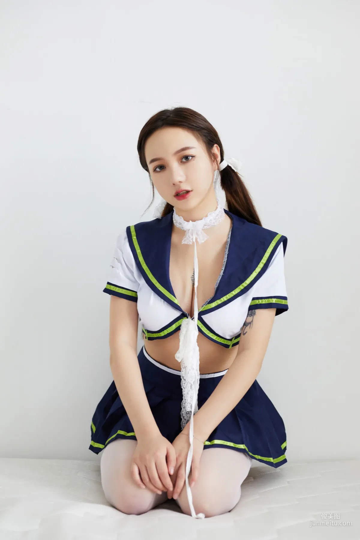 Luoli Tada Ge: Web Idols photo 4