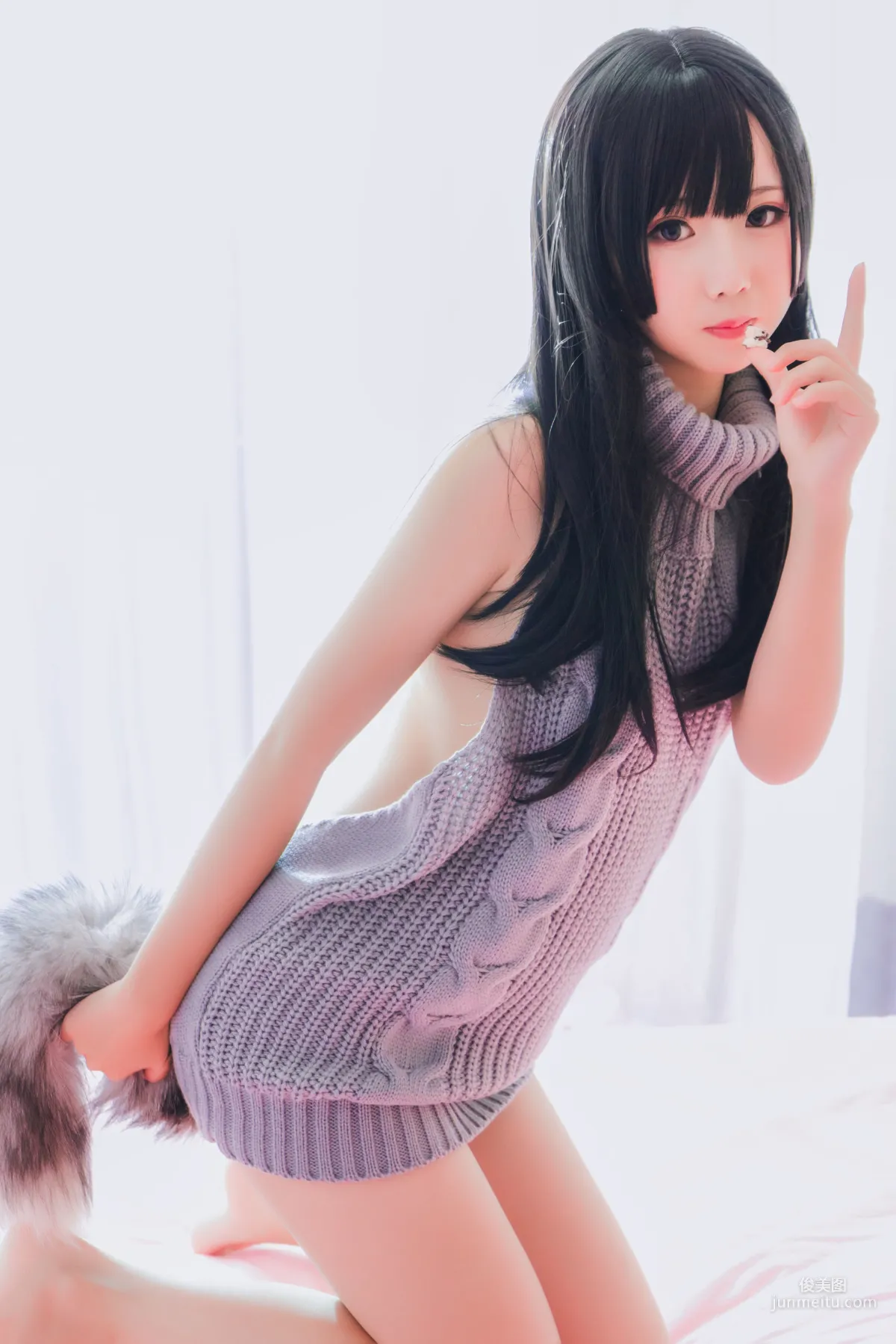 面餅仙兒《露背毛衣！！》 [福利COSPLAY] 寫真集 3