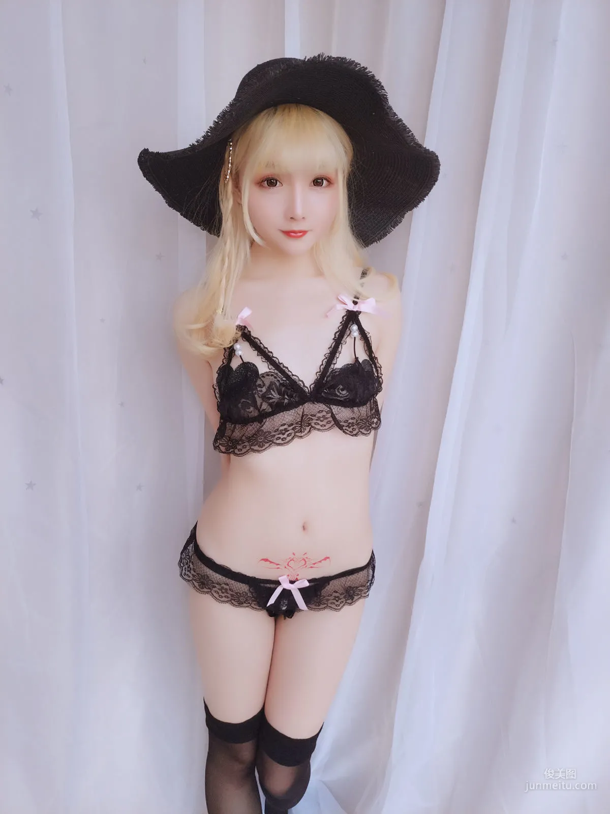 Coser Girl Xingzhi Chichi, Happy Holiday Pack [Cosplay] Photo Set photo 5