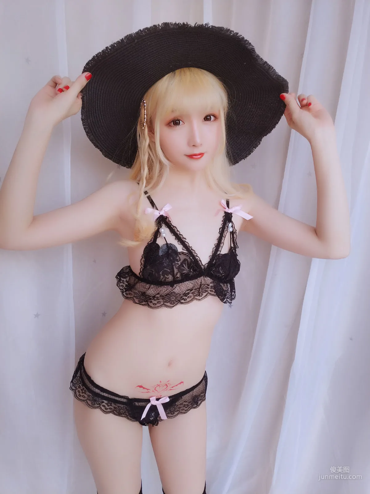 Coser Girl Xingzhi Chichi, Happy Holiday Pack [Cosplay] Photo Set photo 13