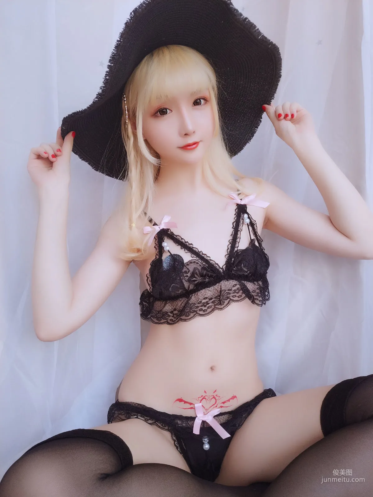 Coser Girl Xingzhi Chichi, Happy Holiday Pack [Cosplay] Photo Set photo 25