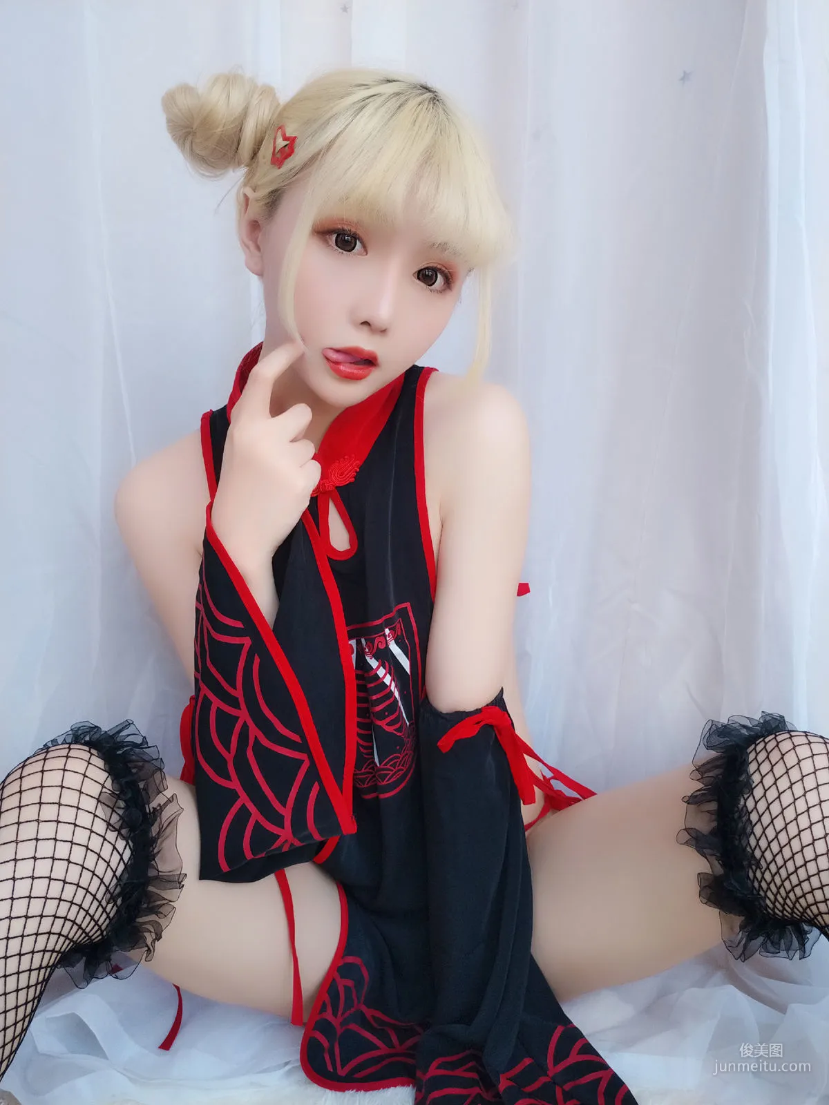 星之遲遲 《幼齒僵屍包》 [福利COSPLAY] 寫真集 42