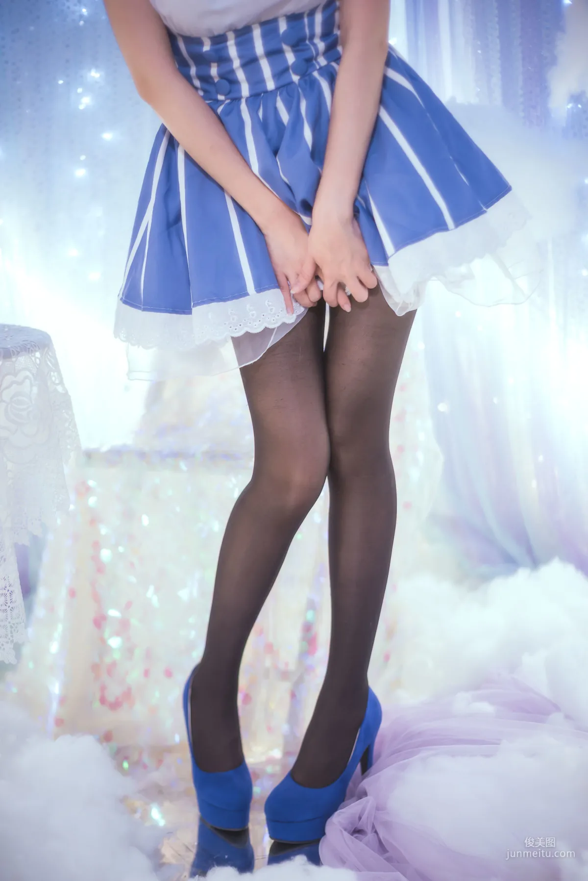 Manyu Feier: Web Idols photo 11
