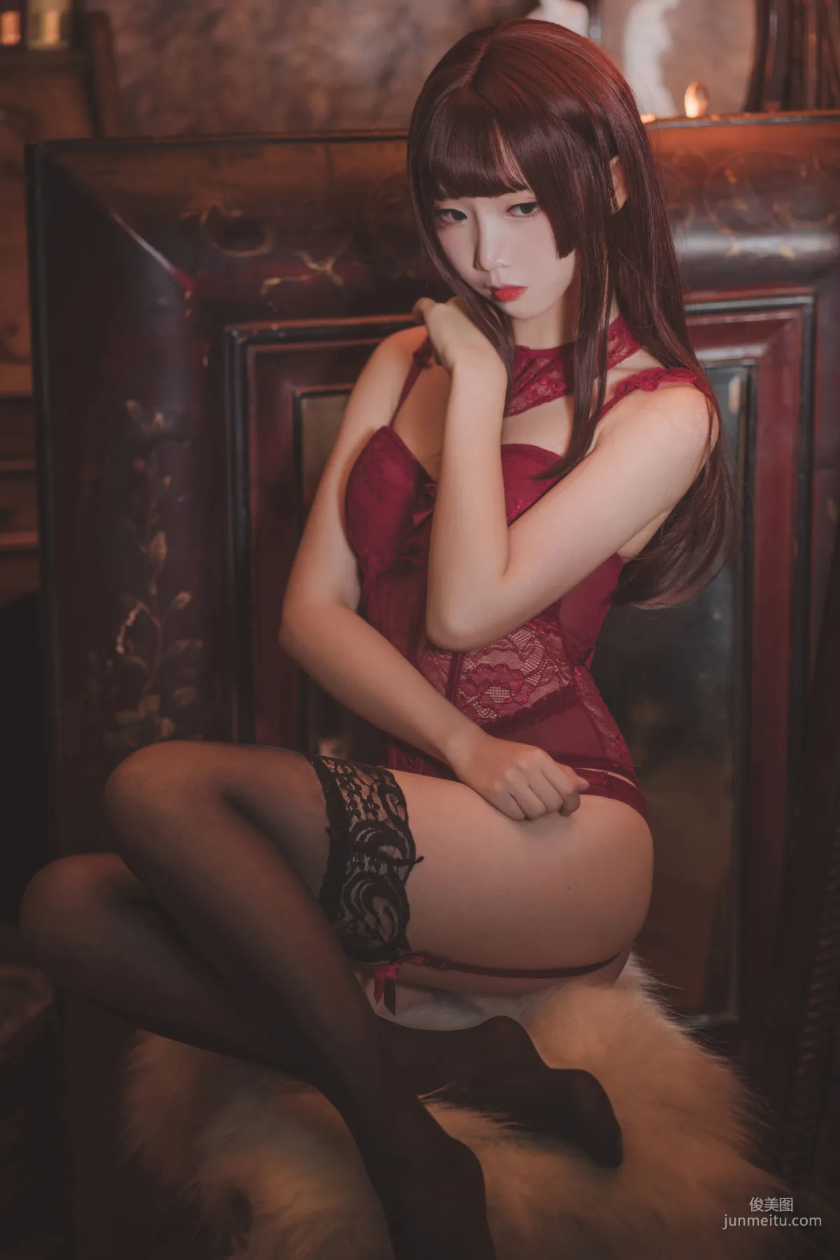 Mianbing Xianer, Inner Girl + Red Corset [Web Idols] Photo Set photo 2