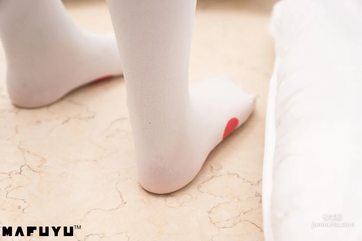 Shenle Banzhen Dong "Cat Claw White Stockings Series" [COSPLAY Beauty] Photo Set photo 35