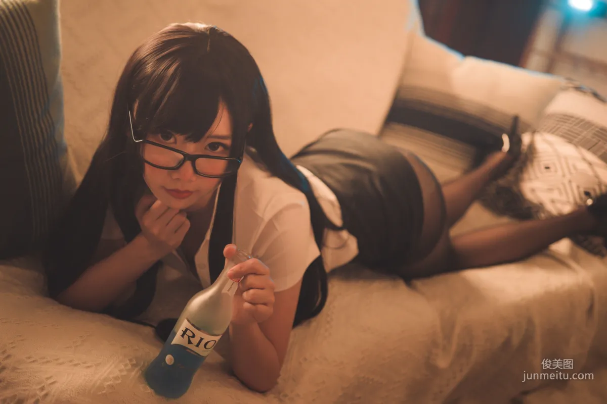 面饼仙儿《黑丝OL》 [福利COSPLAY] 写真集18