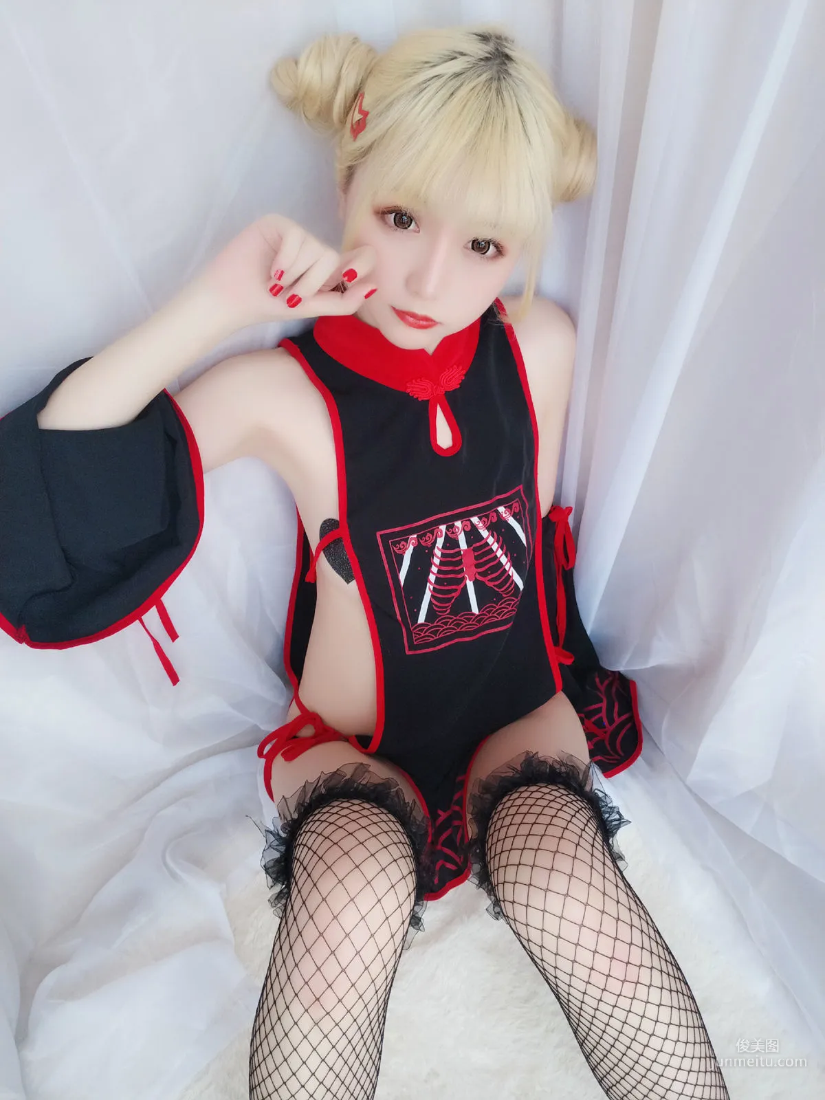 星之迟迟 《幼齿僵尸包》 [福利COSPLAY] 写真集1