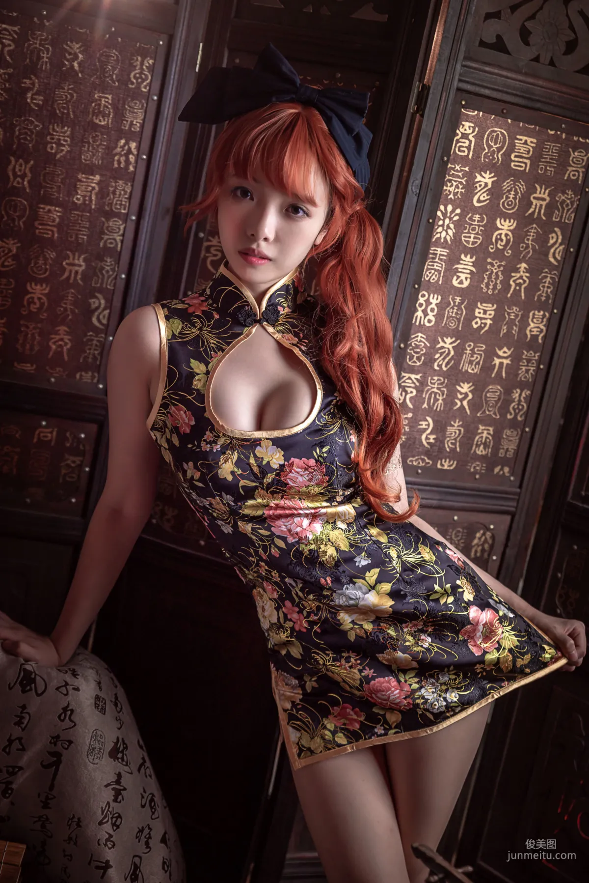 Wenmei, Low-Cut and Bare Feet [COSPLAY] Photo Set photo 10