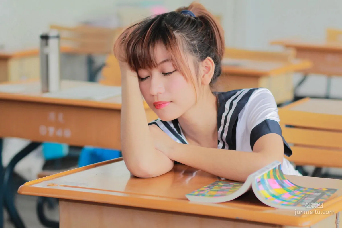 Uniform Girl Lin Wendi [Taiwan Beauties] Photo Set photo 18