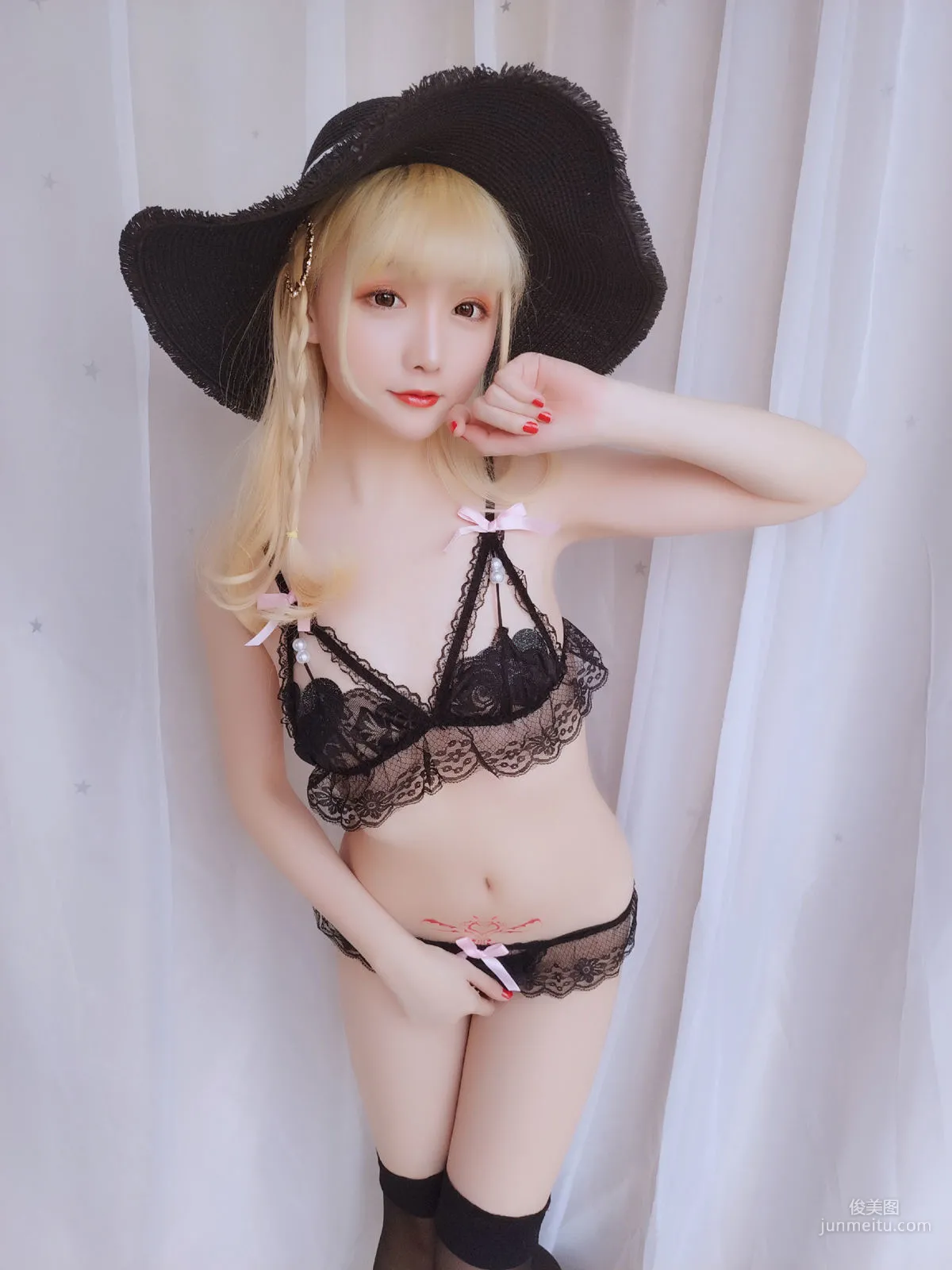 Coser Girl Xingzhi Chichi, Happy Holiday Pack [Cosplay] Photo Set photo 7